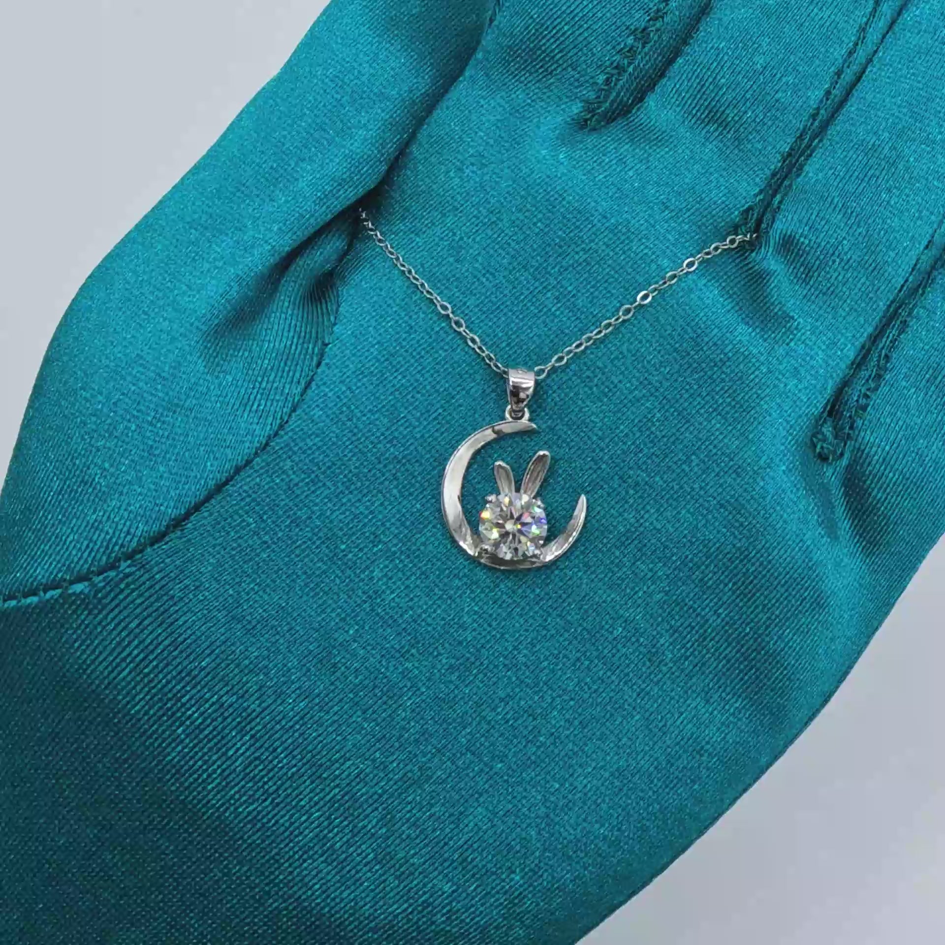 "Cute Rabbit" moissanite necklace